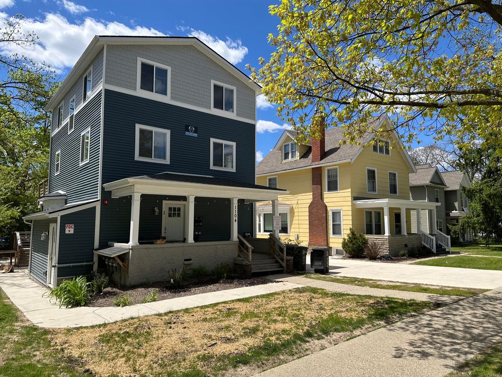 1104 Packard Street, Ann Arbor, MI 48104