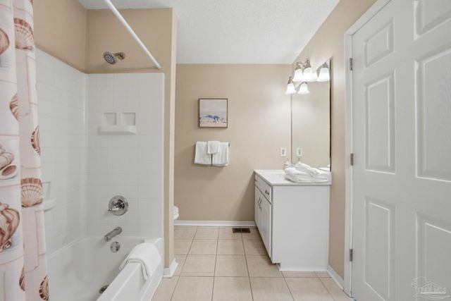 8174 Gulf Blvd D, Navarre Beach, FL 32566