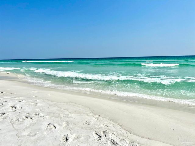 8174 Gulf Blvd D, Navarre Beach, FL 32566