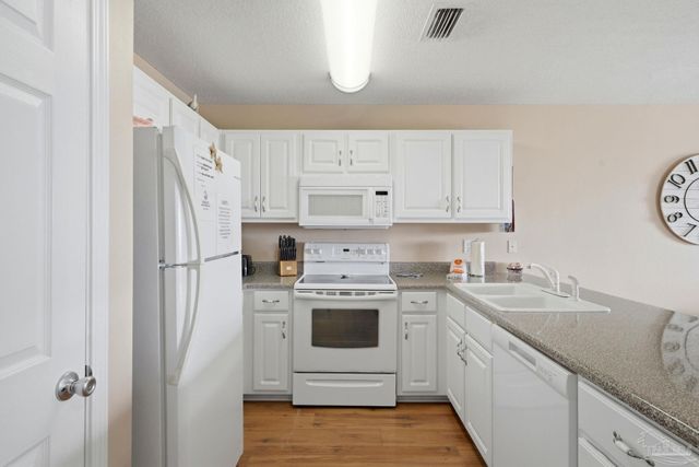 8174 Gulf Blvd D, Navarre Beach, FL 32566