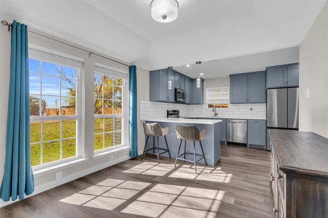 803 Rachelle Drive, Red Oak, TX 75154