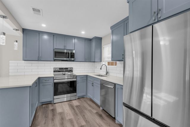 803 Rachelle Drive, Red Oak, TX 75154