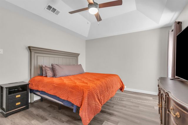 803 Rachelle Drive, Red Oak, TX 75154