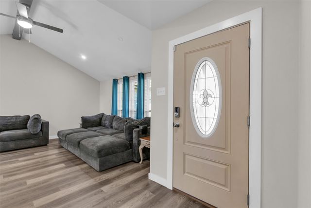 803 Rachelle Drive, Red Oak, TX 75154