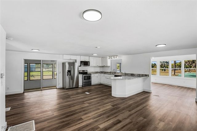 13651 Grackle DR, Fort Myers, FL 33908