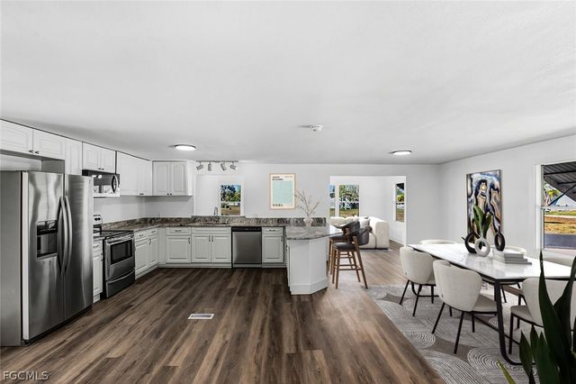 13651 Grackle DR, Fort Myers, FL 33908