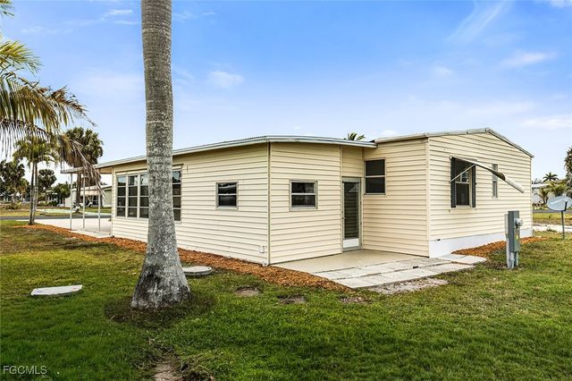 13651 Grackle DR, Fort Myers, FL 33908