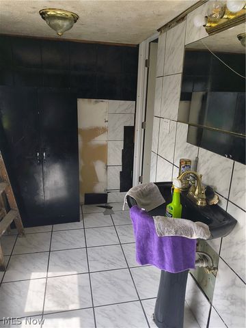 21104 Clare Avenue, Maple Heights, OH 44137