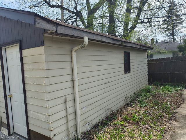 21104 Clare Avenue, Maple Heights, OH 44137