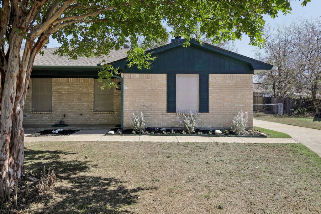 7724 Jennifer Lane, North Richland Hills, TX 76182 — photo 3