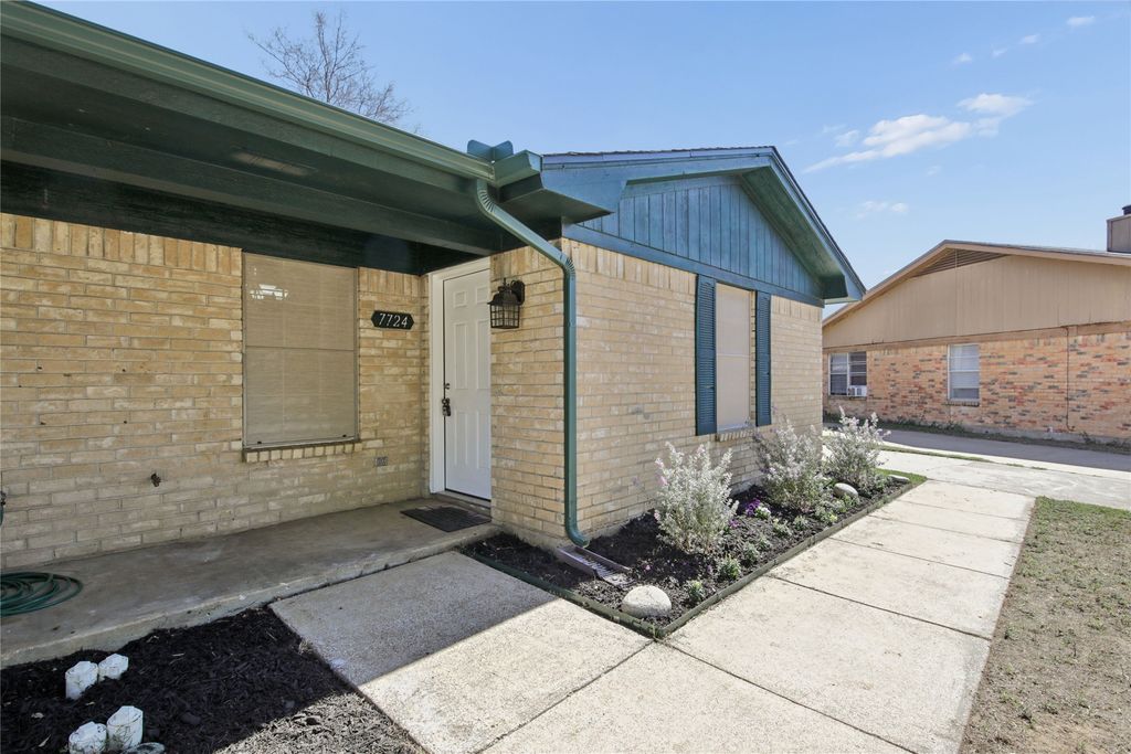 7724 Jennifer Lane, North Richland Hills, TX 76182 — photo 4