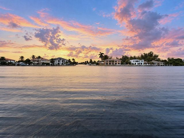 901 N RIVERSIDE Drive 2B, Pompano Beach, FL 33062