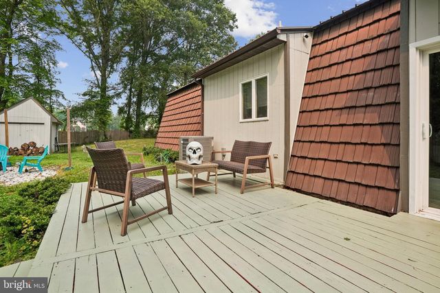 566 HARTFORD RD, Mount Laurel, NJ 08054