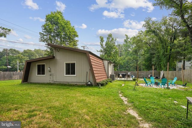 566 HARTFORD RD, Mount Laurel, NJ 08054