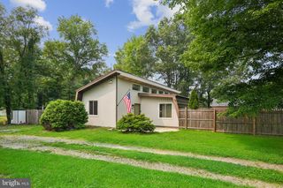566 HARTFORD RD, Mount Laurel, NJ 08054