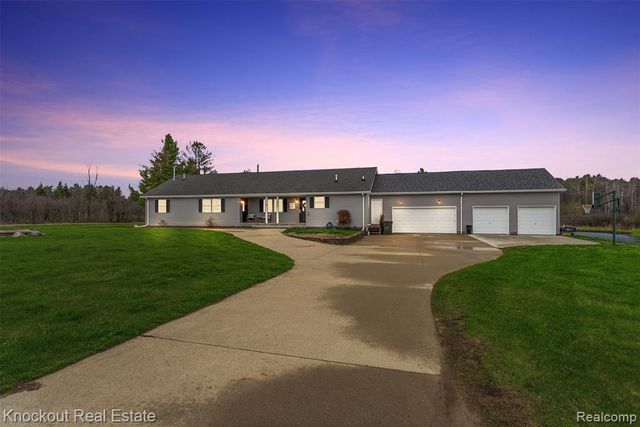 4800 Howell Road, Otter Lake, MI 48464