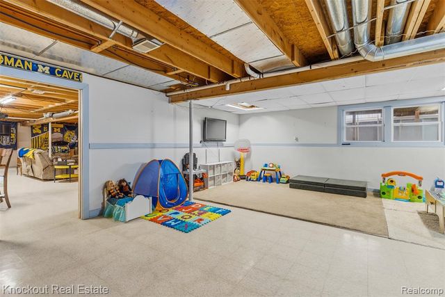 4800 Howell Road, Otter Lake, MI 48464