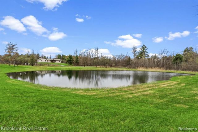 4800 Howell Road, Otter Lake, MI 48464