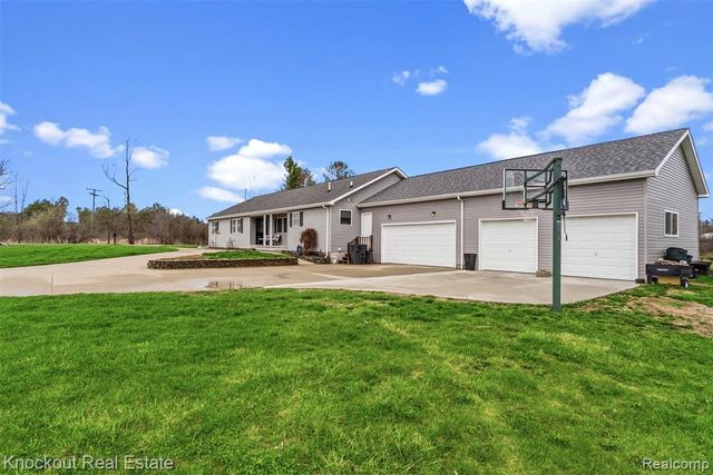 4800 Howell Road, Otter Lake, MI 48464