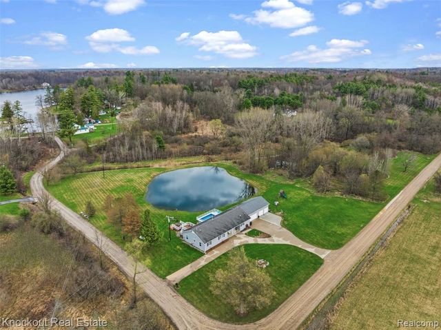 4800 Howell Road, Otter Lake, MI 48464