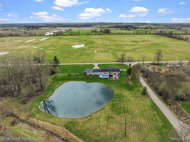 4800 Howell Road, Otter Lake, MI 48464