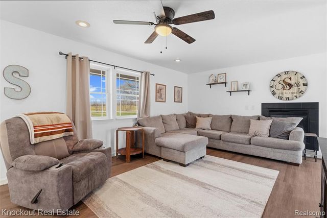 4800 Howell Road, Otter Lake, MI 48464