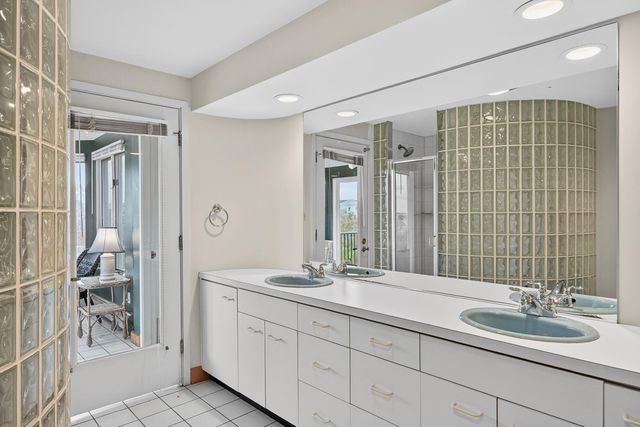 15 Hedge Lane, Falmouth, MA 02540