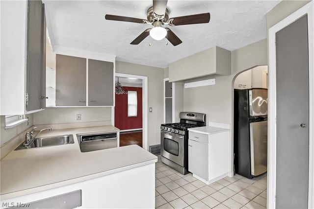 94 E 217th Street, Euclid, OH 44123
