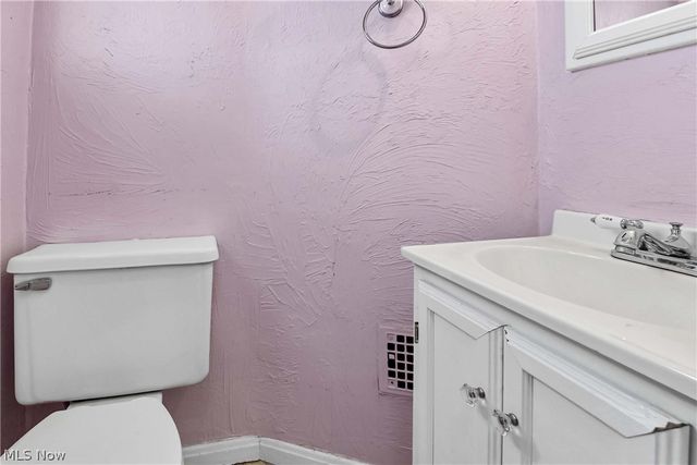 94 E 217th Street, Euclid, OH 44123