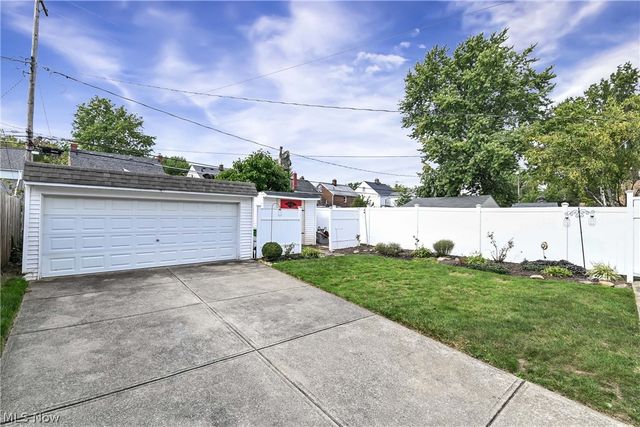 94 E 217th Street, Euclid, OH 44123