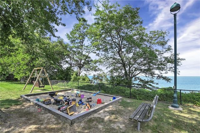 94 E 217th Street, Euclid, OH 44123