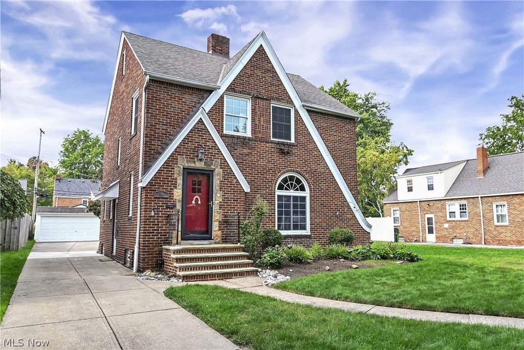 94 E 217th Street, Euclid, OH 44123