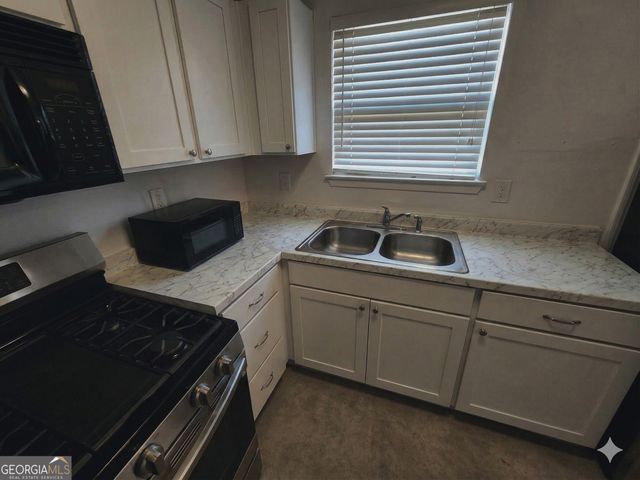 208 Nadia Court, Locust Grove, GA 30248