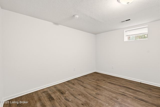 2 Eutropia Ct, Louisville, KY 40208