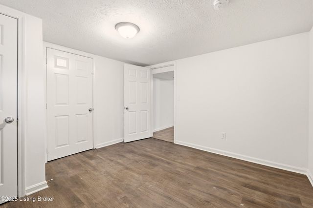 2 Eutropia Ct, Louisville, KY 40208