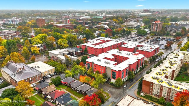 2 Eutropia Ct, Louisville, KY 40208