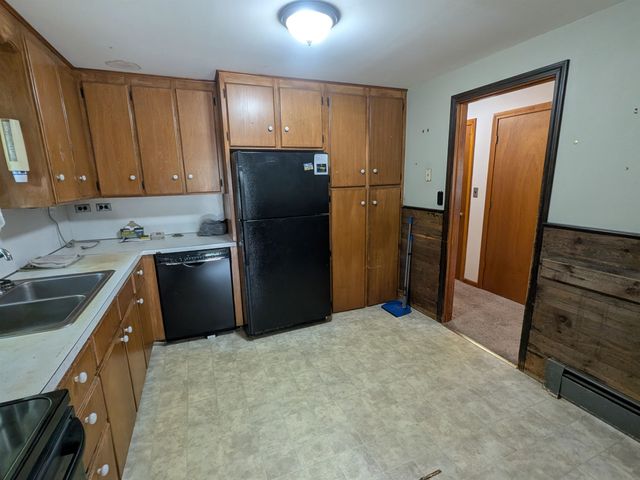 206 S Merrimack Road, Hollis, NH 03049