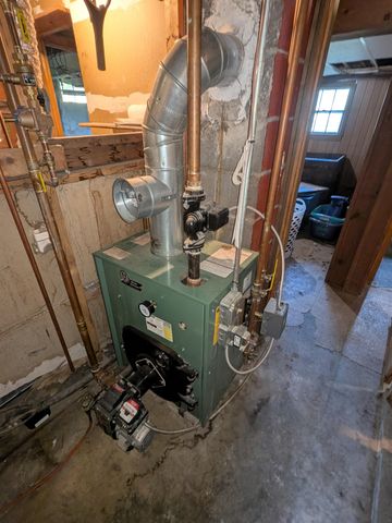 206 S Merrimack Road, Hollis, NH 03049