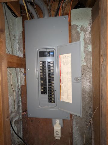 206 S Merrimack Road, Hollis, NH 03049