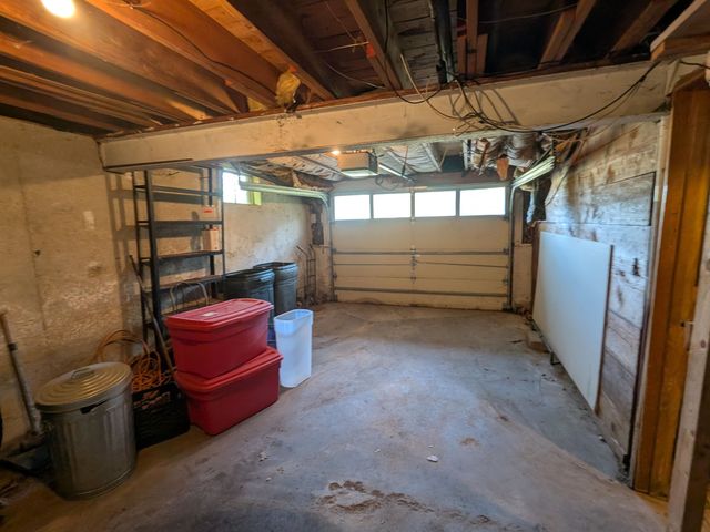 206 S Merrimack Road, Hollis, NH 03049