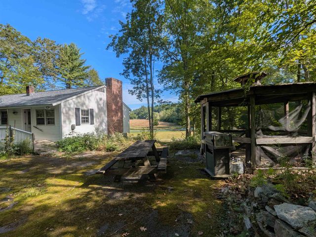 206 S Merrimack Road, Hollis, NH 03049