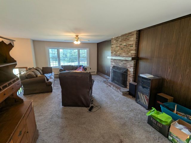 206 S Merrimack Road, Hollis, NH 03049