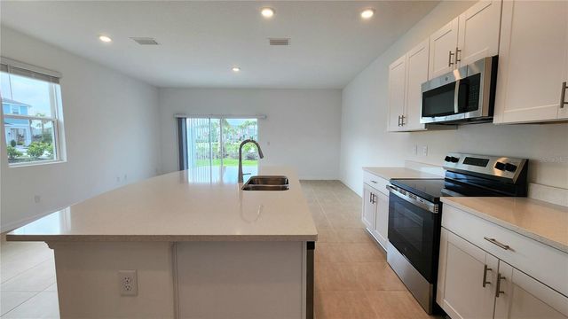 16656 BERGAMO PLACE, Lakewood Ranch, FL 34211