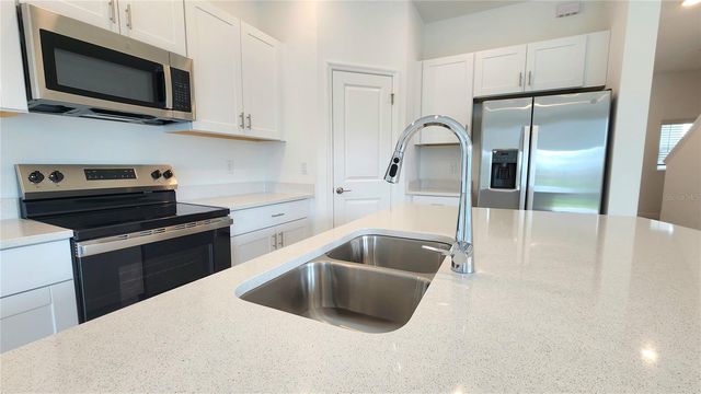 16656 BERGAMO PLACE, Lakewood Ranch, FL 34211