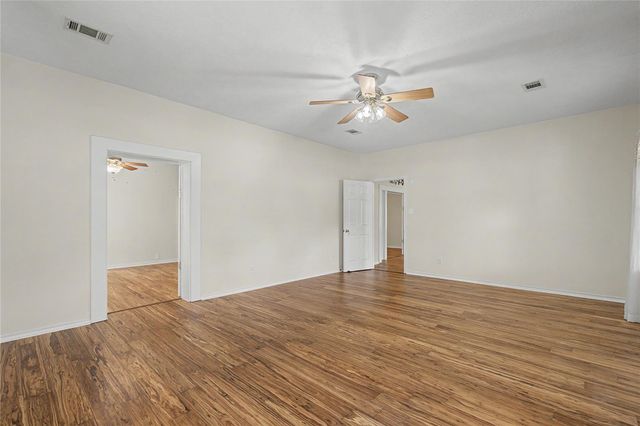 26190 Walnut Burl, Cleveland, TX 77328