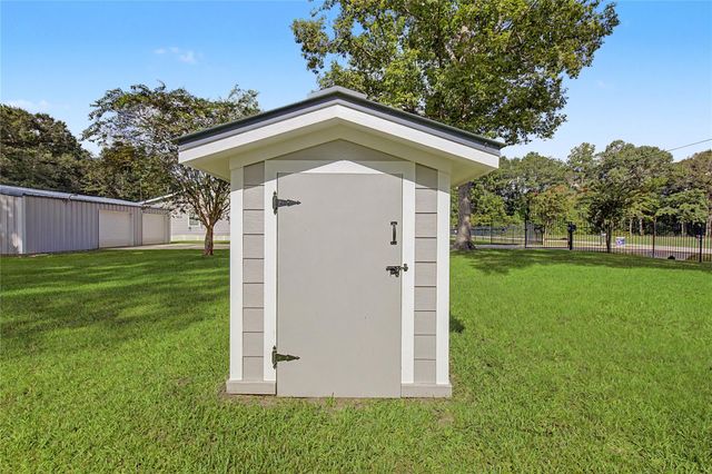 26190 Walnut Burl, Cleveland, TX 77328