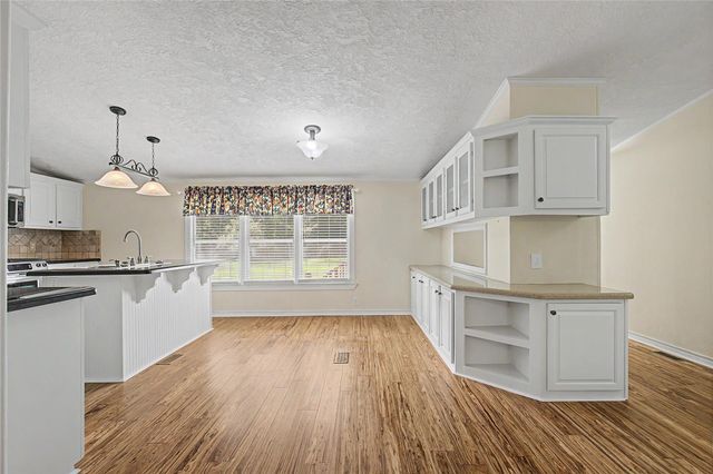 26190 Walnut Burl, Cleveland, TX 77328