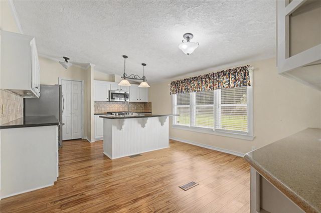 26190 Walnut Burl, Cleveland, TX 77328