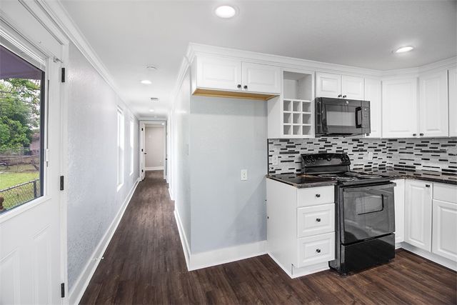 2548 Avenue F, Ingleside, TX 78362