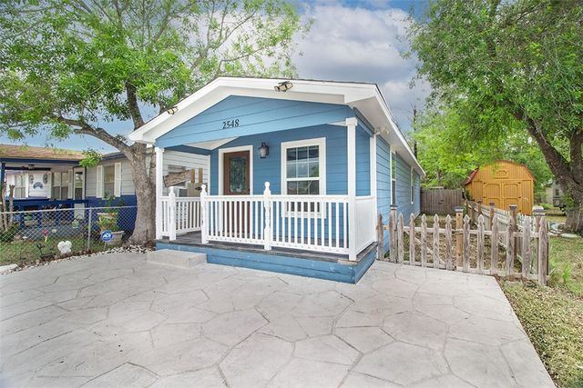 2548 Avenue F, Ingleside, TX 78362
